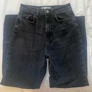 Zara Mom Jeans in Black size 2